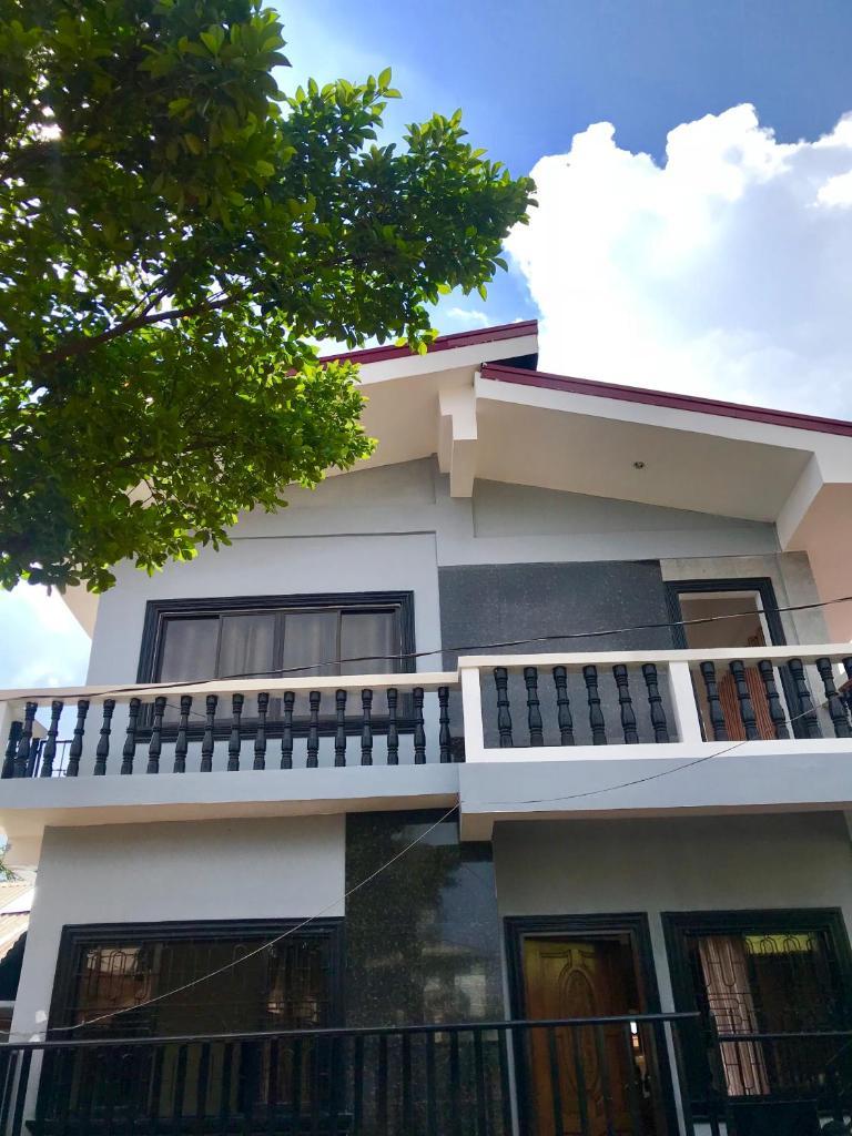 Bangles Homestay Coron Exterior foto