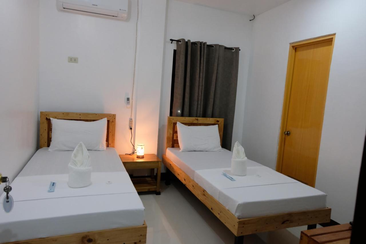 Bangles Homestay Coron Exterior foto