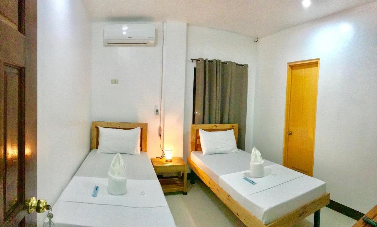 Bangles Homestay Coron Exterior foto